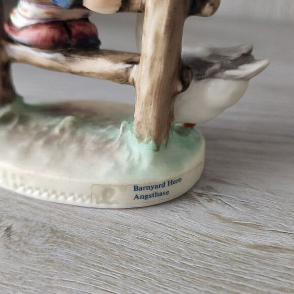 s-l400.jpg Vintage HUMMEL Collectible‎ Barn Yard Hero  West Germany W. Goebel  Figurine